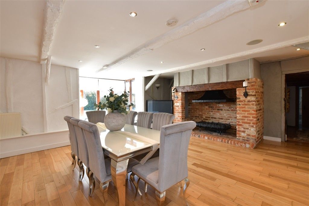 Property photo 3 of 26 Lounge/Dining Room