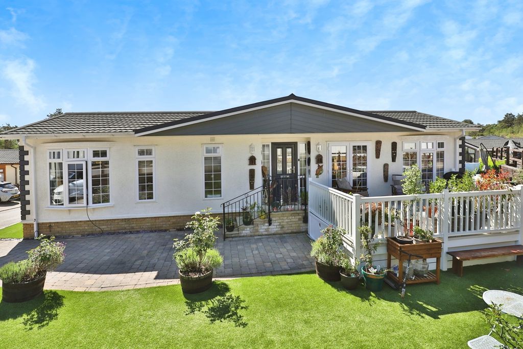 Property photo 1 of 17 Photo