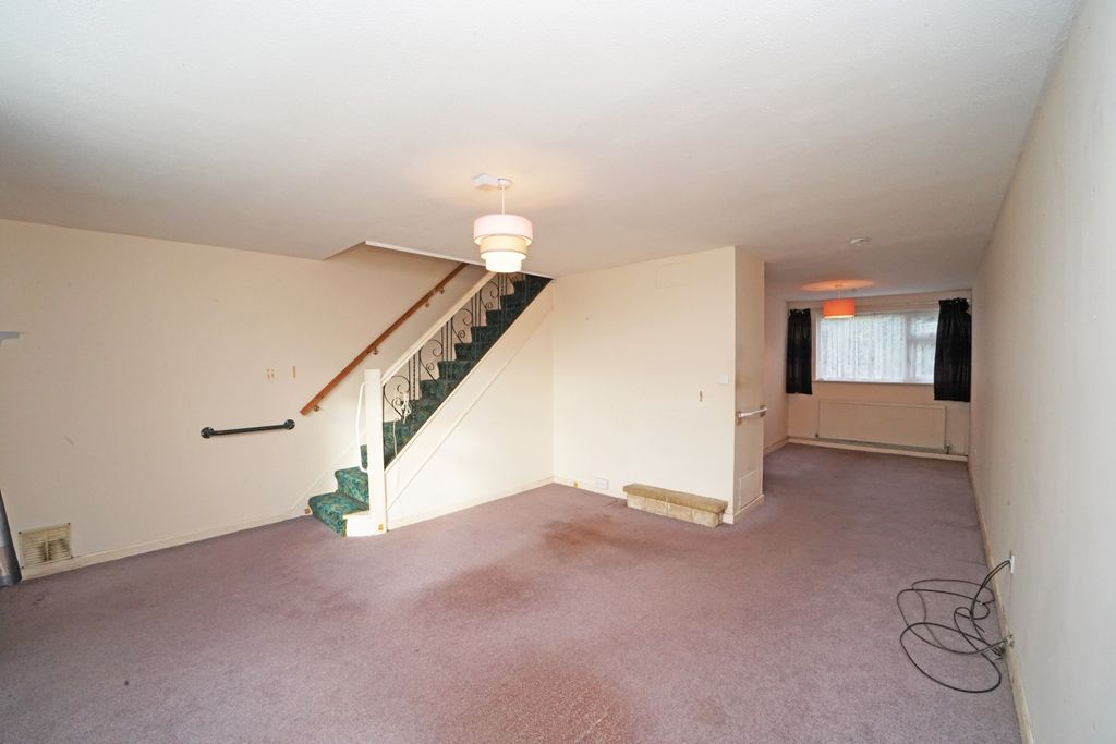 Property photo 2 of 15 Living/Dining Room