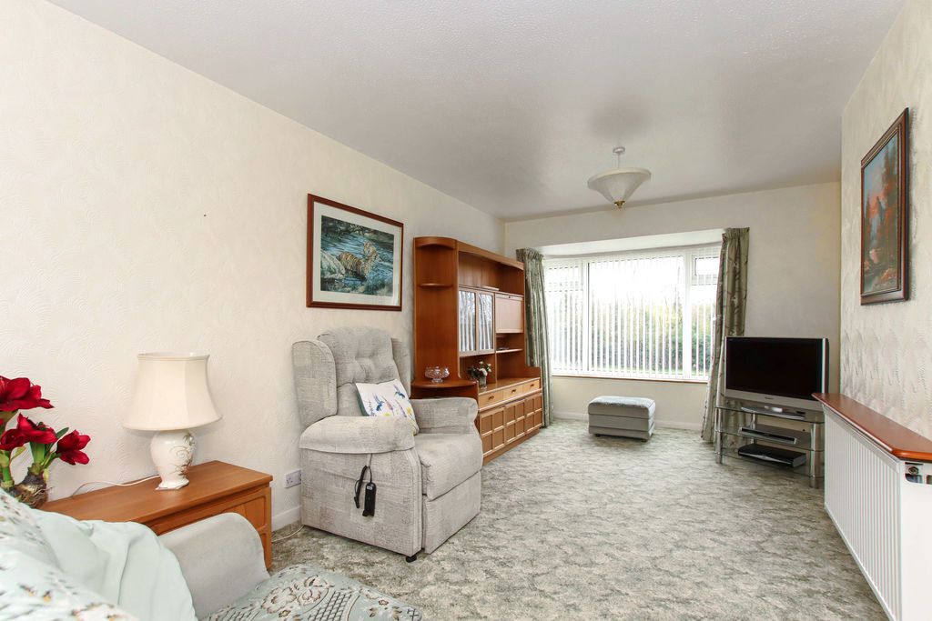 Property photo 3 of 15 Photo 8