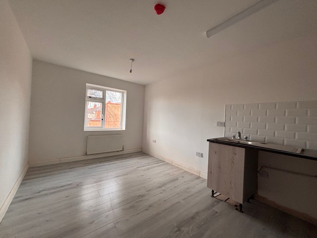 Property photo 2 of 5 Lounge