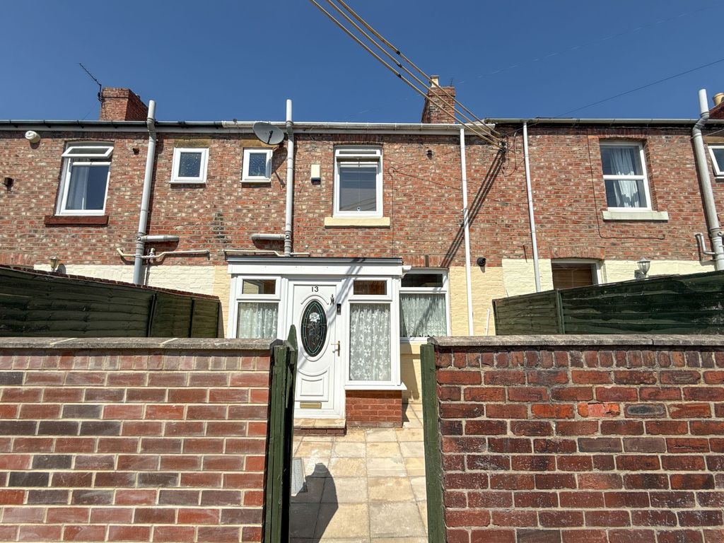 Property photo 1 of 10 External