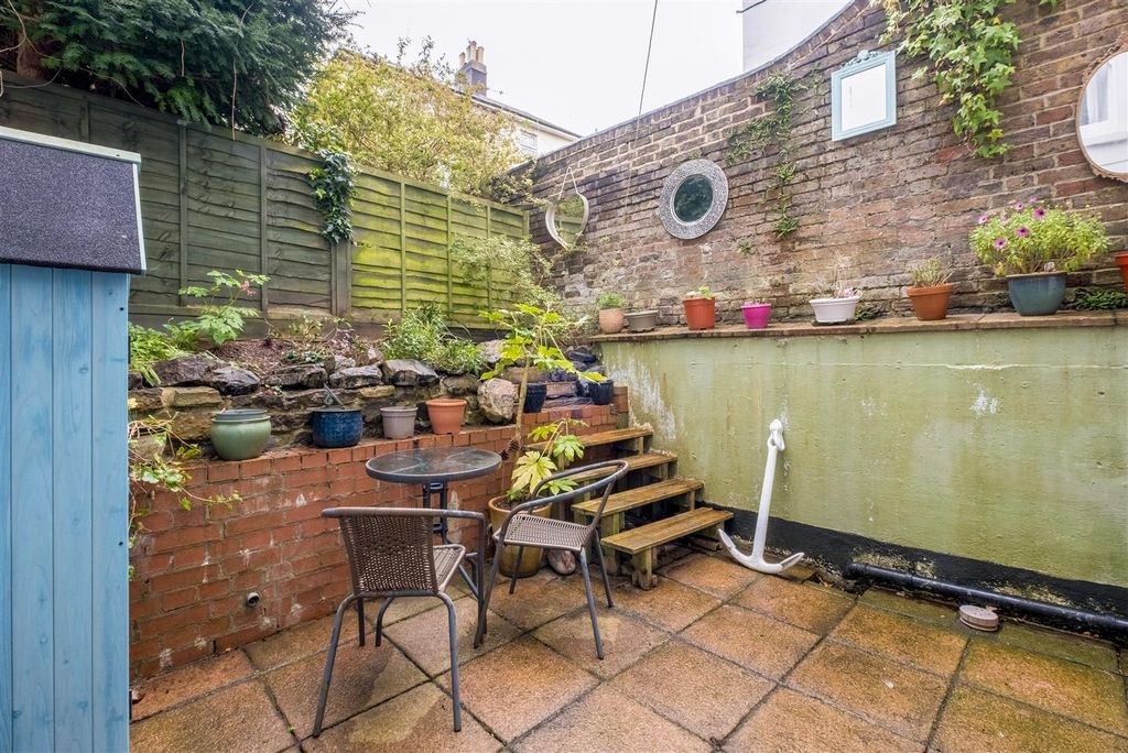 Property photo 3 of 16 F2, 49 Norton Road -10.Jpg