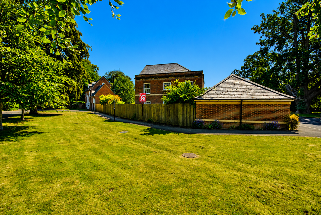 Property photo 2 of 41 Surrounding`S
