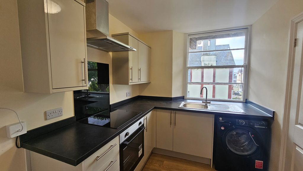 Property photo 1 of 3