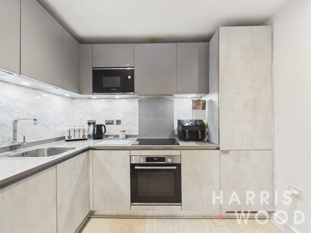 Property photo 3 of 11 4436883