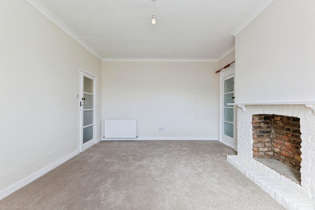 Property photo 3 of 21 Pbox-Img.Jpg