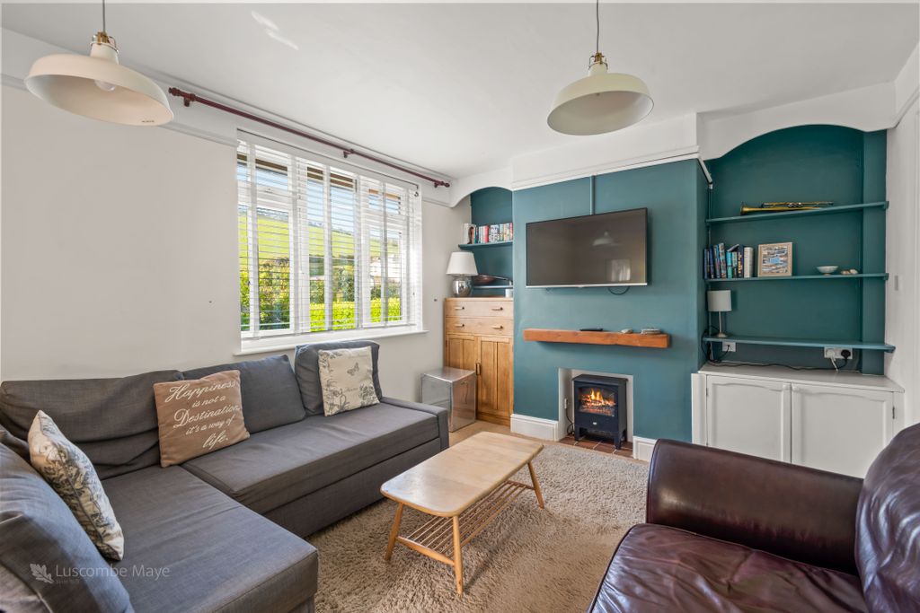 Property photo 2 of 16