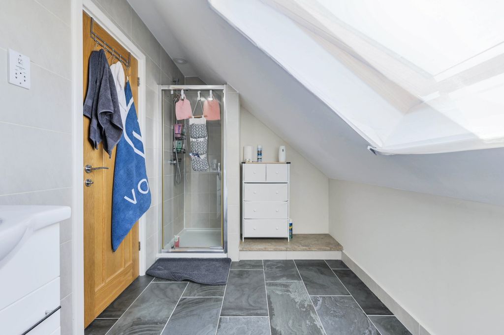 Additional image 17 of 8 bed flat for sale1&1A 3&3A Haigh Wood Road, Leeds, West Yorkshire LS16
