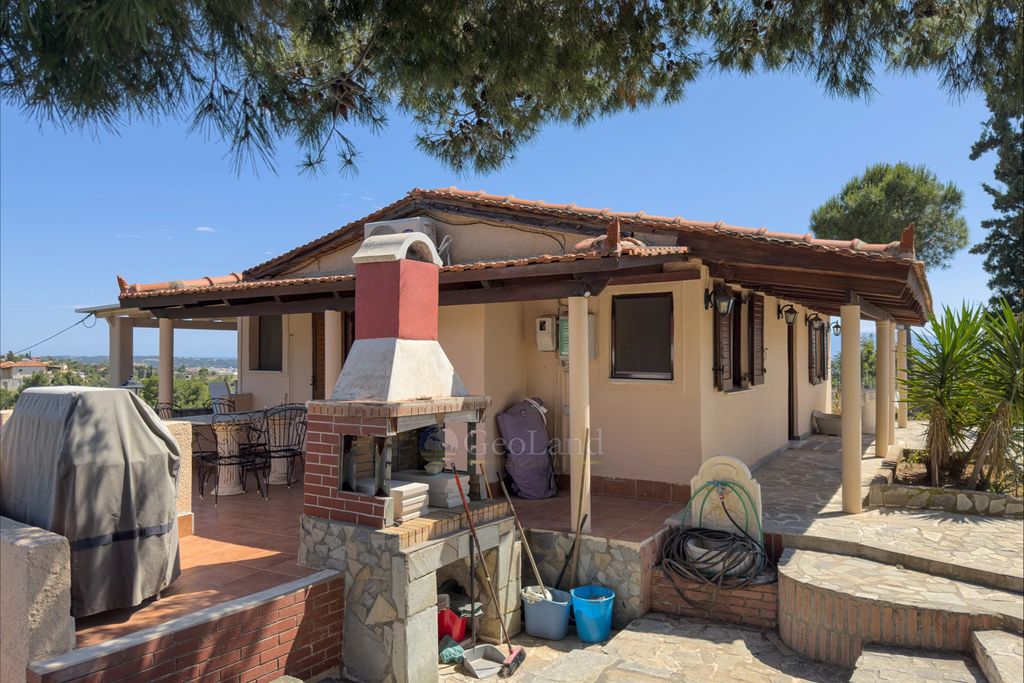 Property photo 3 of 36