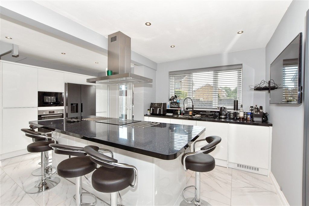 Property photo 2 of 9 Kitchen/Diner