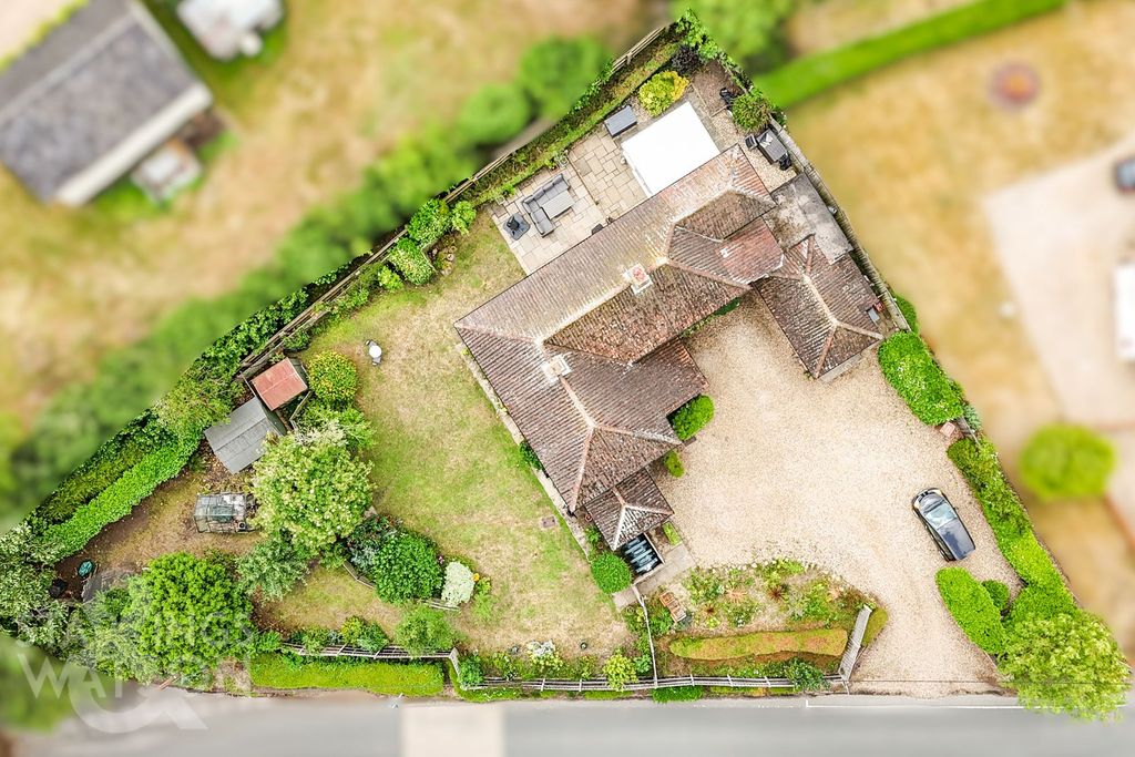 Property photo 1 of 28