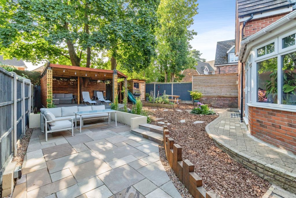Property photo 1 of 34 Garden