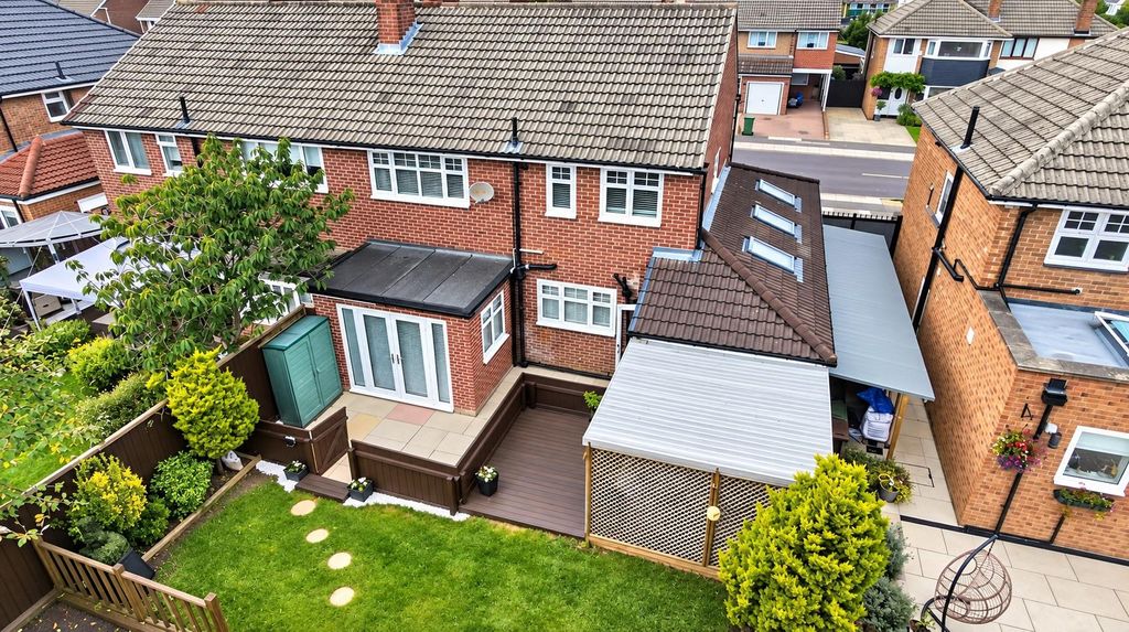 Property photo 2 of 33