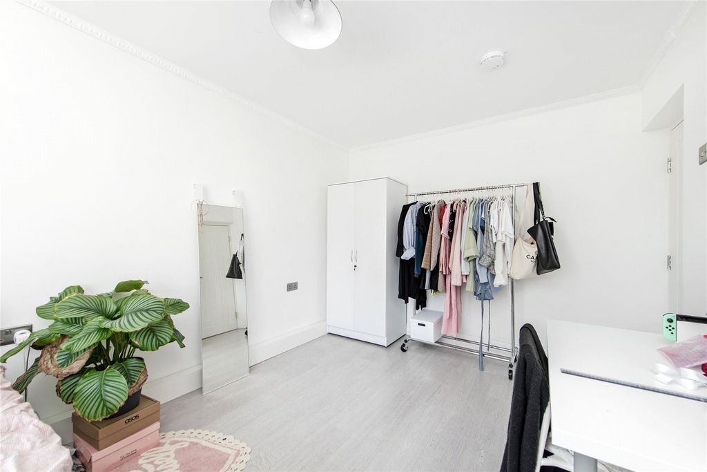 Property photo 2 of 12 Picture No. 02