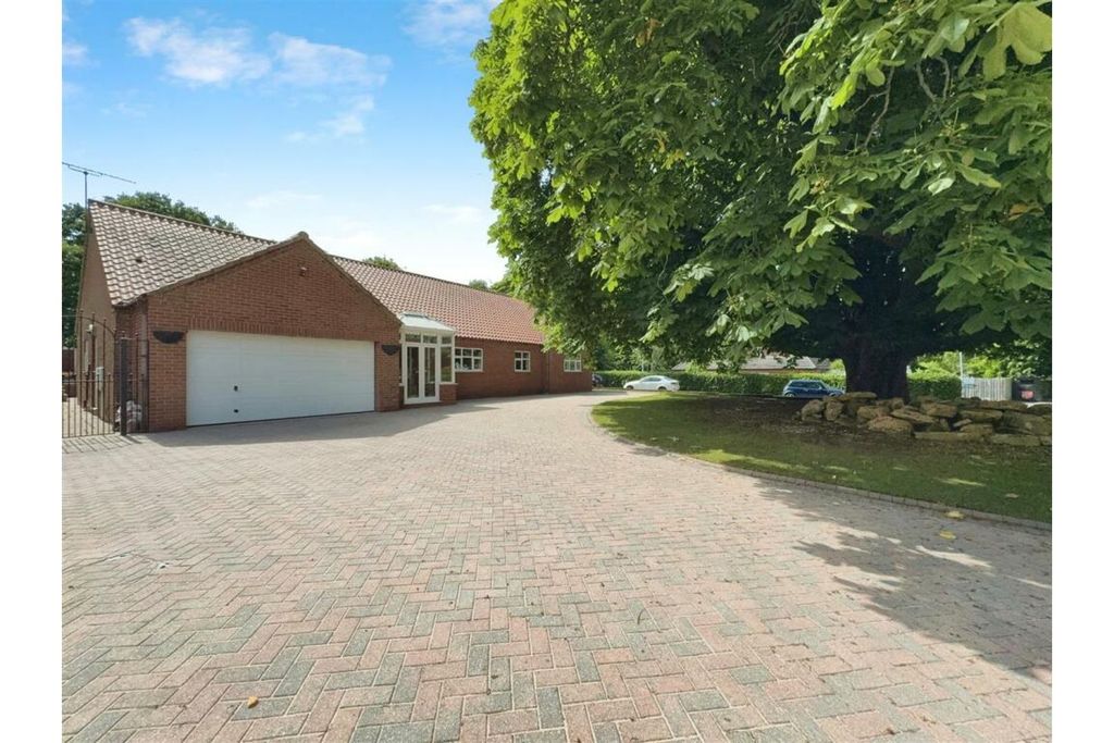 Property photo 3 of 16