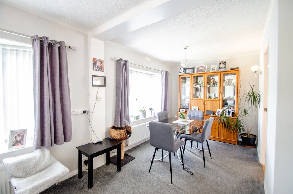 Property photo 3 of 12 21 Tregainlands Tps Bodmin 01208 74182-16