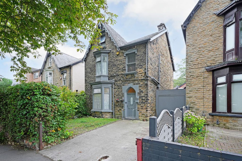Property photo 1 of 24