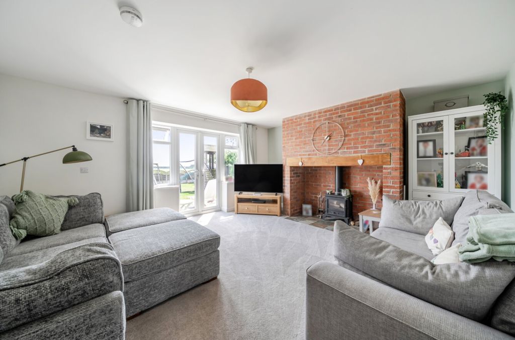 Property photo 2 of 24 1483019-10-6A3E7B7616d97
