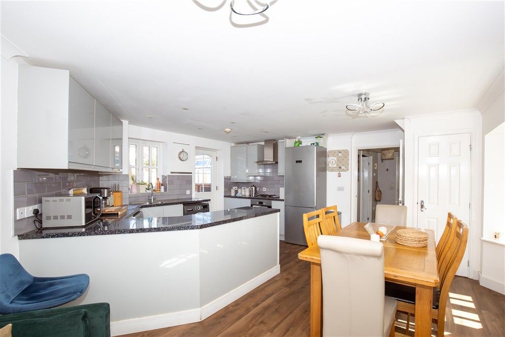 Property photo 3 of 17 Kitchen/Diner
