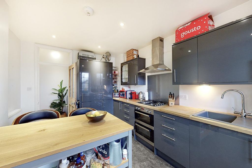 Property photo 2 of 11 W05.Jpg