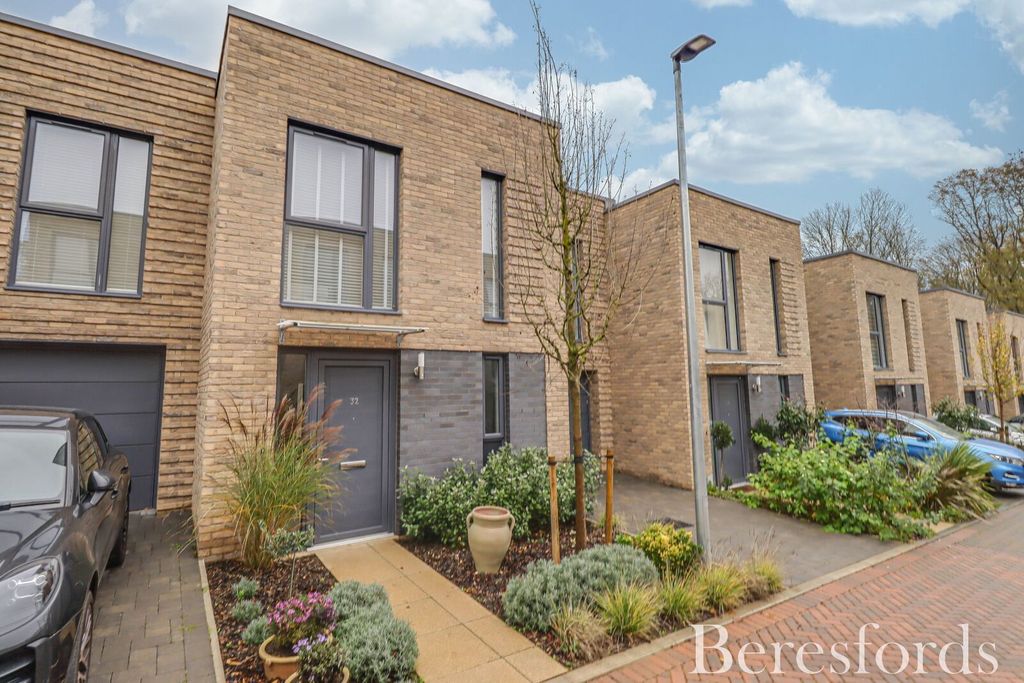 Property photo 1 of 22 Front