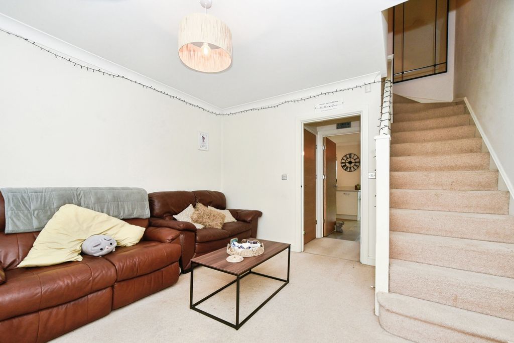 Property photo 3 of 21