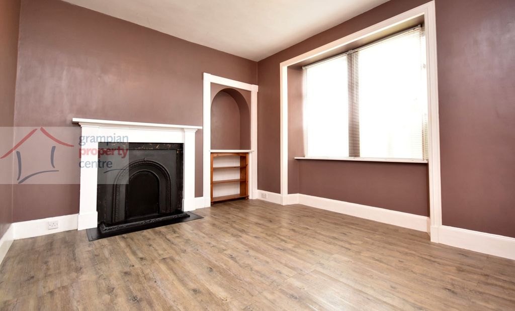 Property photo 3 of 22 l1.Jpg