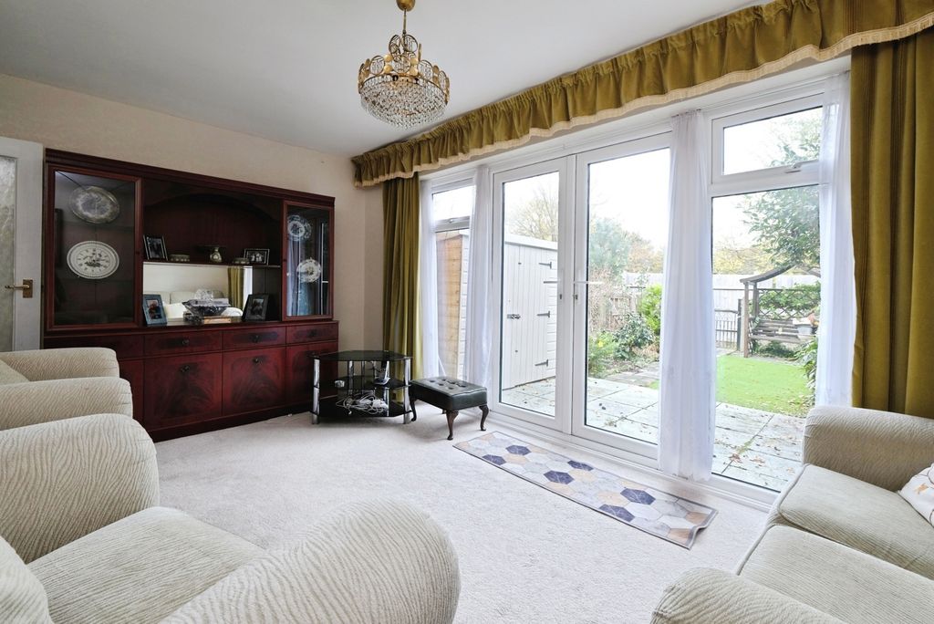 Property photo 2 of 17 Photo