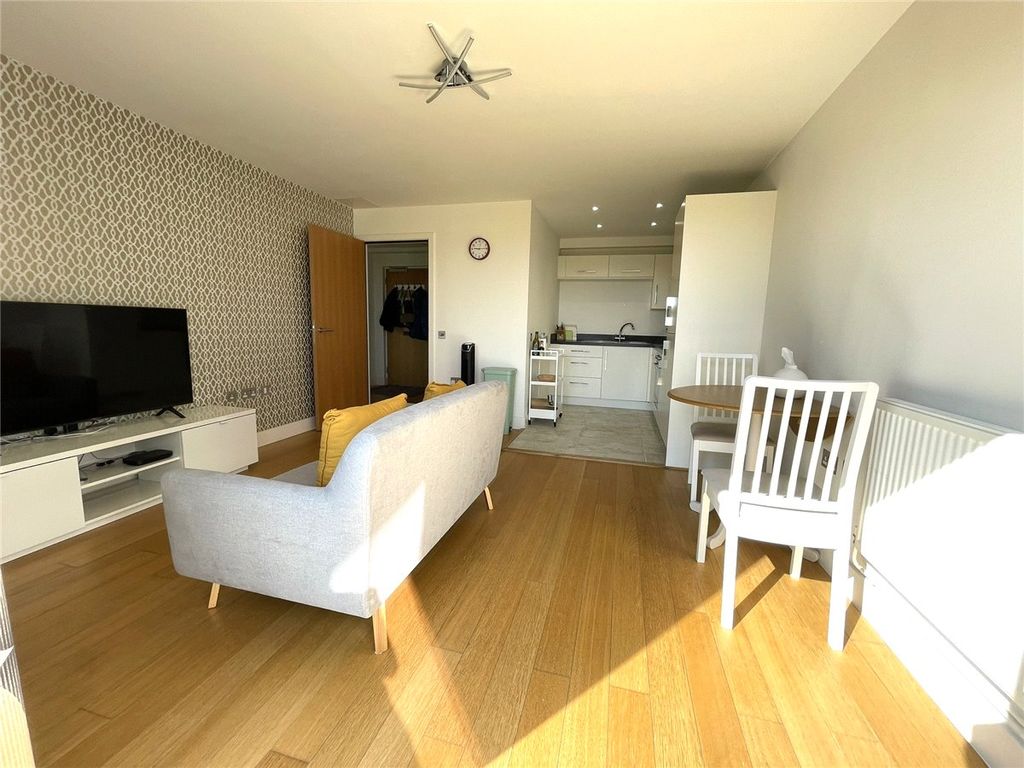 Property photo 3 of 9 Picture No. 16