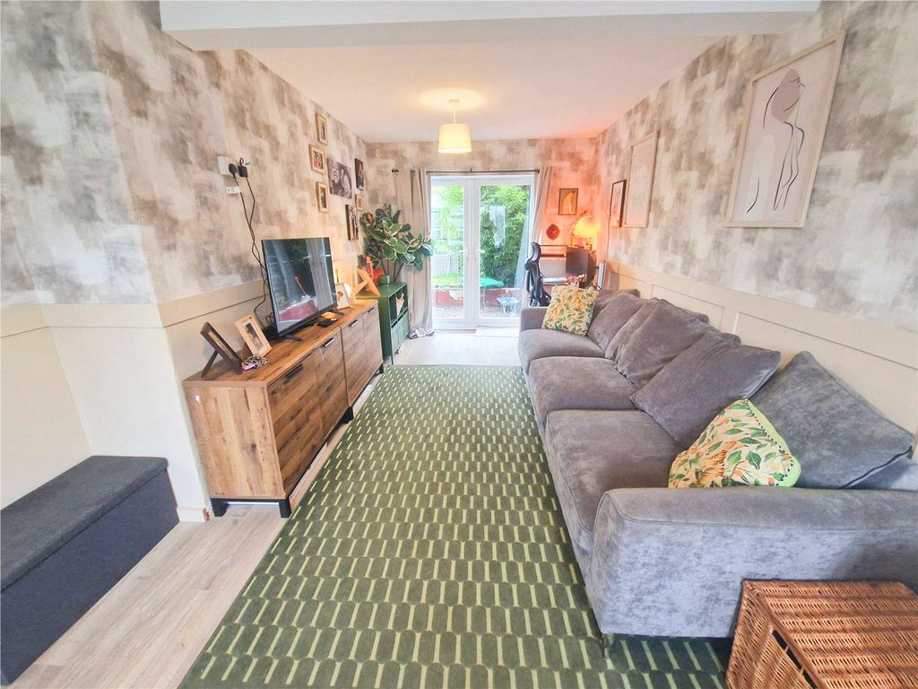 Property photo 3 of 11 Picture No. 23