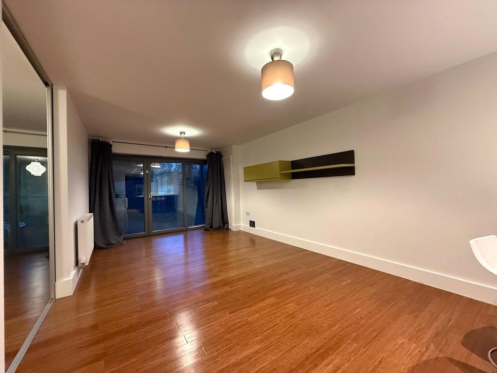 Property photo 3 of 9 Picture No. 34