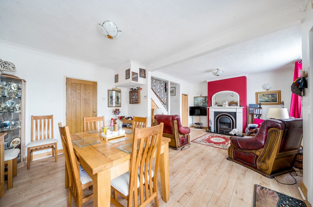 Property photo 2 of 14 1458666-13-6A058E...