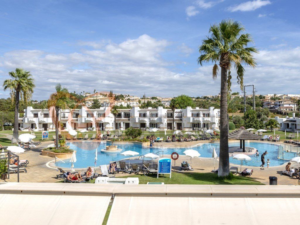 Property photo 1 of 39 1 Bedroom Flat For Sale In Clube Albufeira