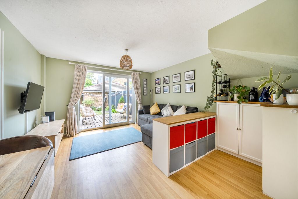 Property photo 3 of 15 1485207-8-6A5F6Db...
