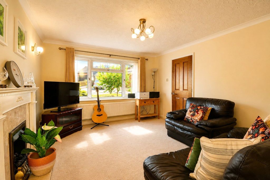 Property photo 2 of 18 Picture No. 10
