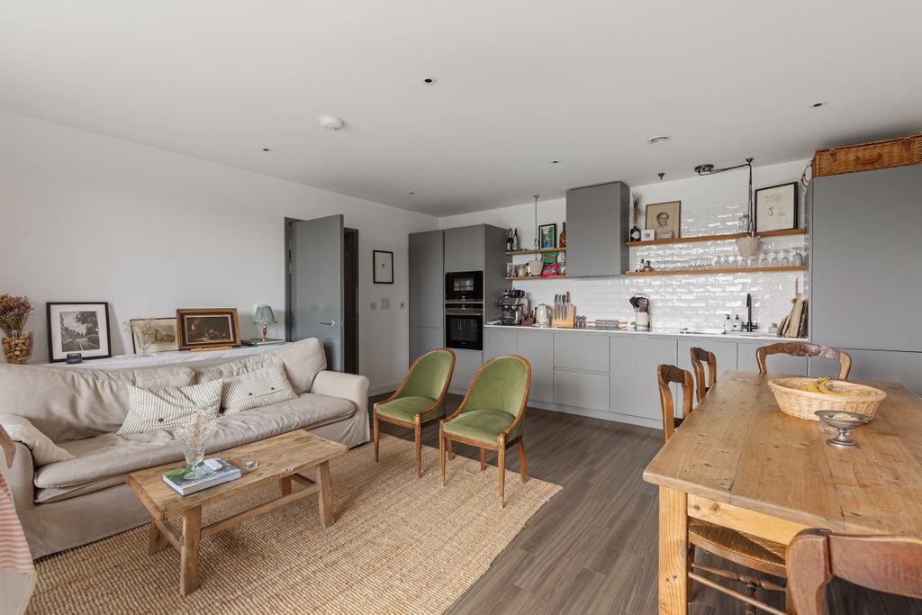 Property photo 2 of 12 094A4456