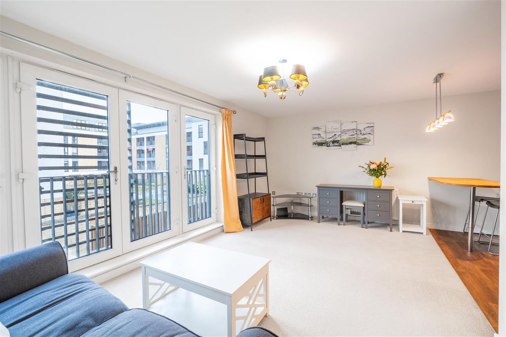 Property photo 3 of 15 Lounge-1.Jpg