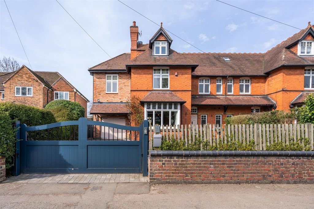 Property photo 1 of 39 25 Meriden Road_118.Jpg