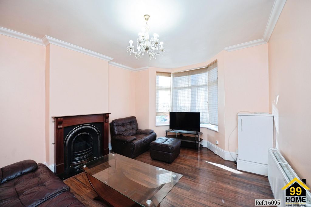 Property photo 3 of 20 Photo 2