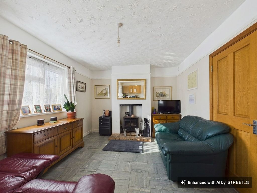 Property photo 2 of 24