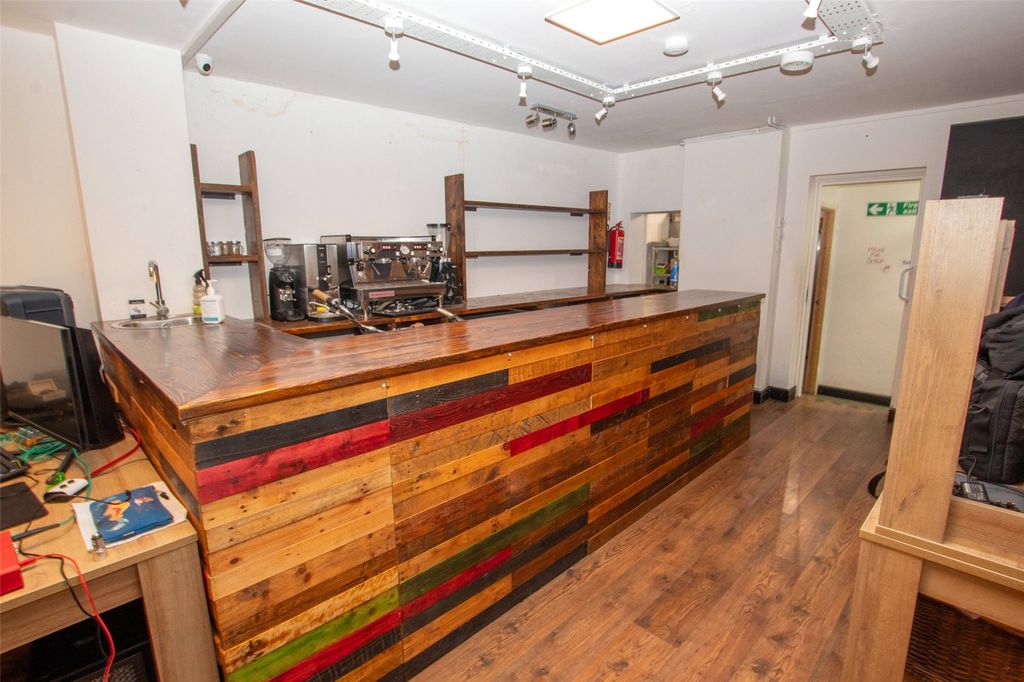 Property photo 3 of 20 Picture No. 09