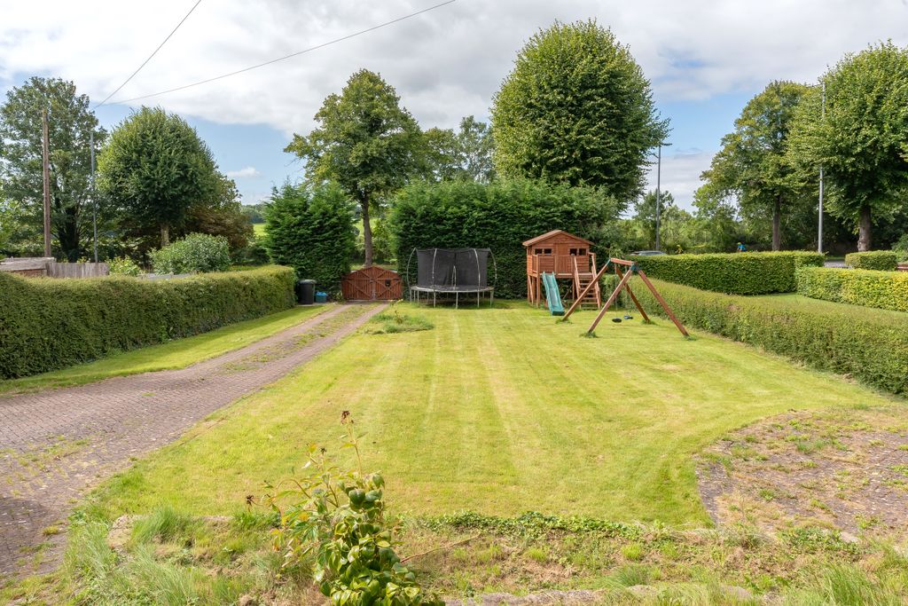 Property photo 2 of 18 Photo 3