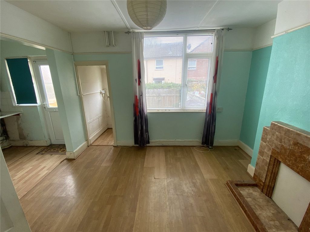 Property photo 2 of 14 Picture No. 21