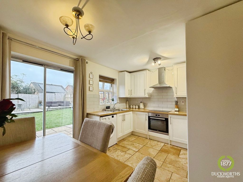 Property photo 3 of 34