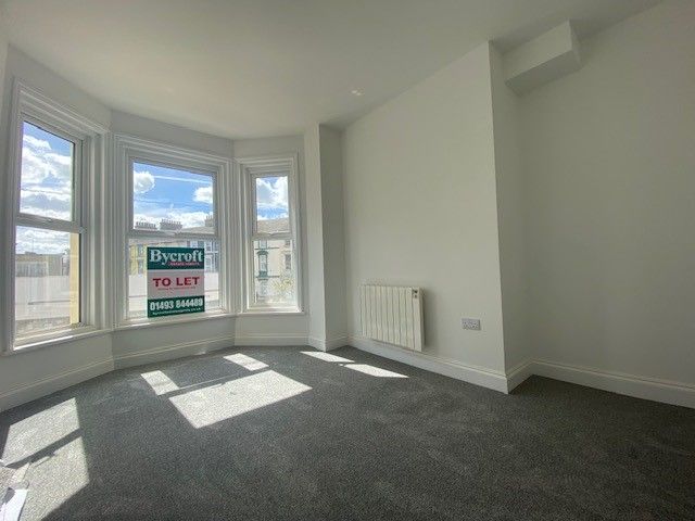 Property photo 2 of 9 Bedroom 1