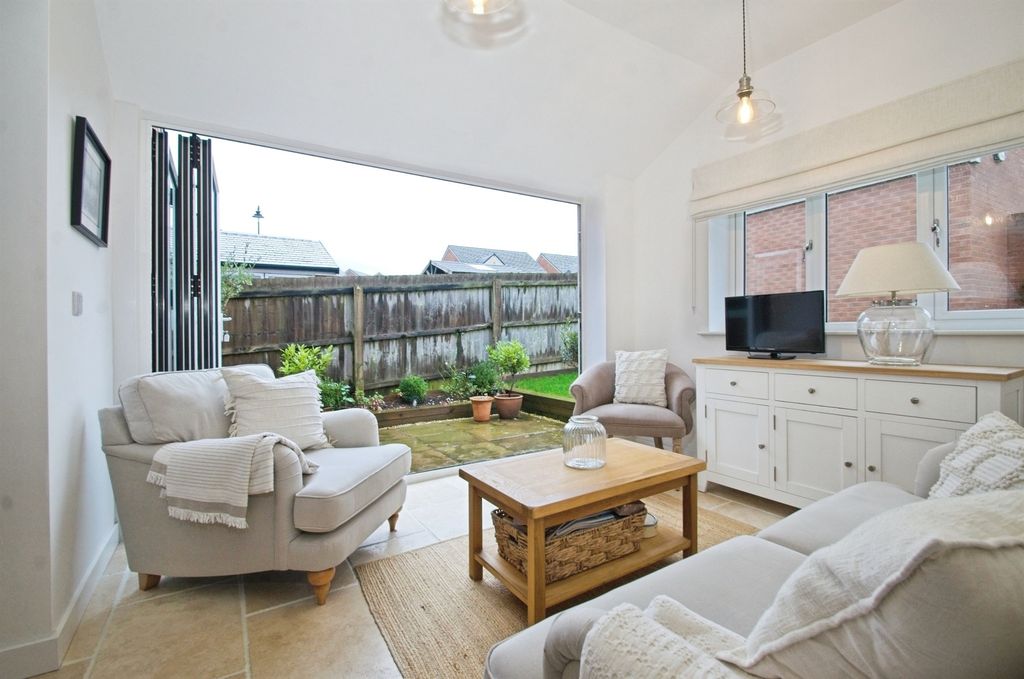 Property photo 3 of 26