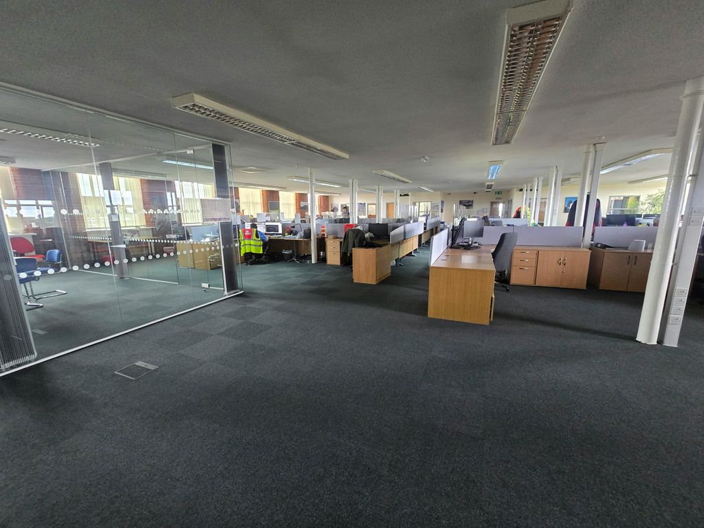 Property photo 3 of 8 Open Plan Area