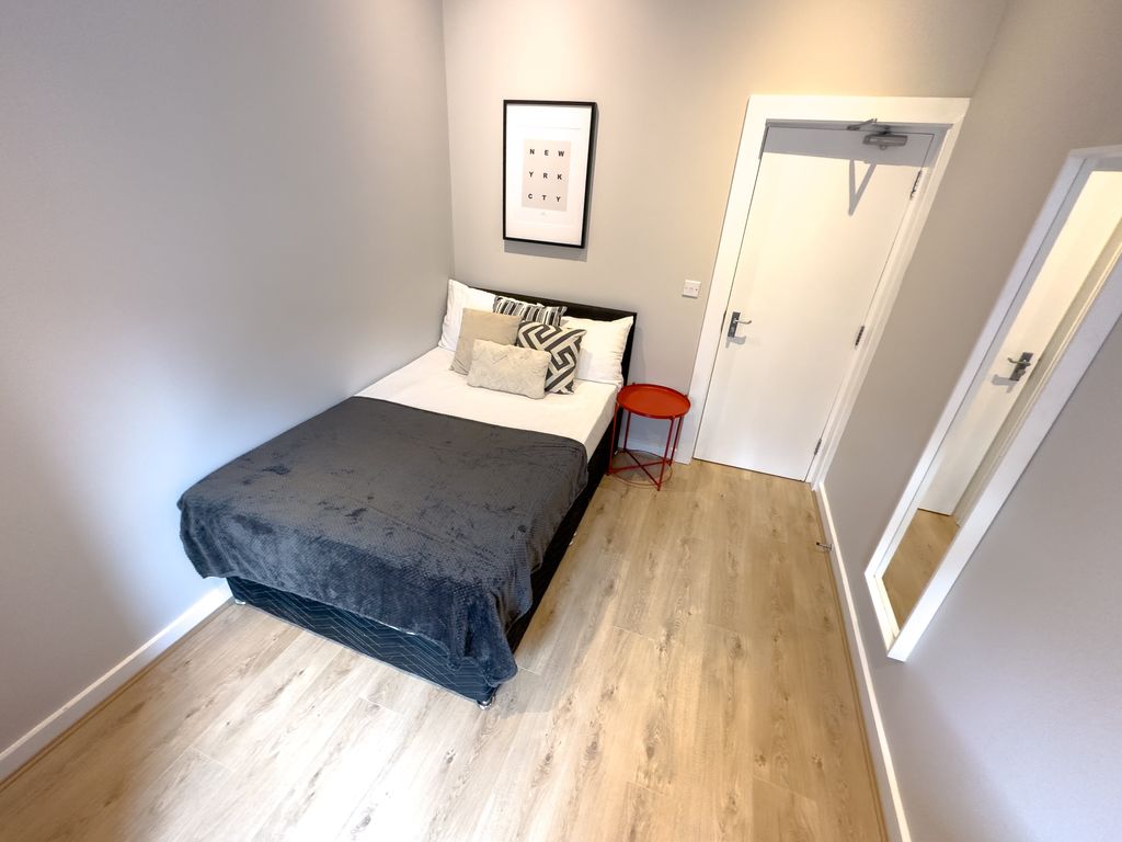 Property photo 3 of 12 Img_5325