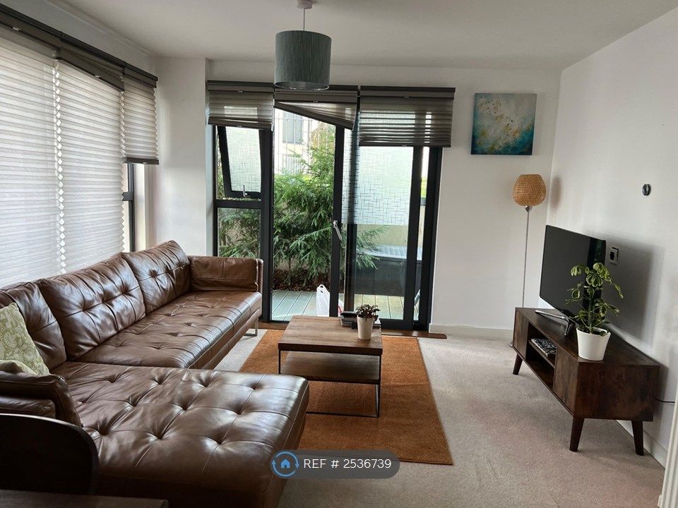 Property photo 1 of 15 Living Room